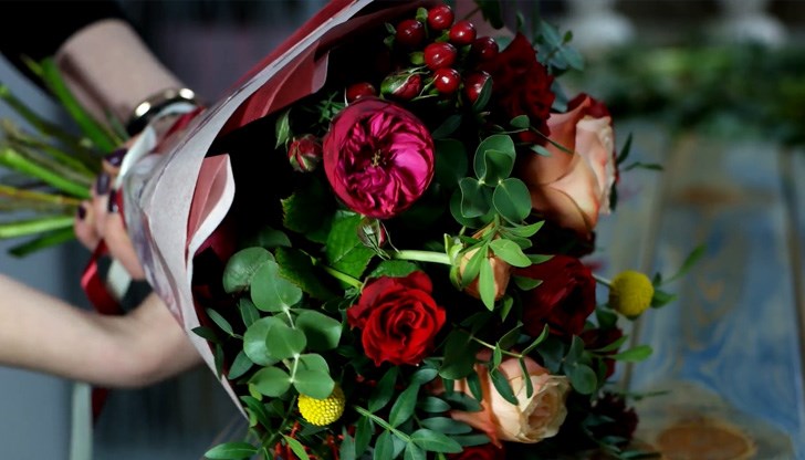 Обичайте и бъдете обичани!