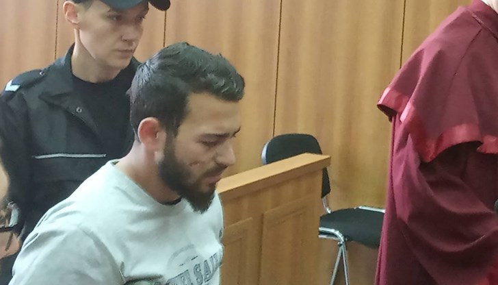 Мъжът, убил 4-ма с БМВ-то си, се изправи пред магистратите от Пловдивския окръжен съд