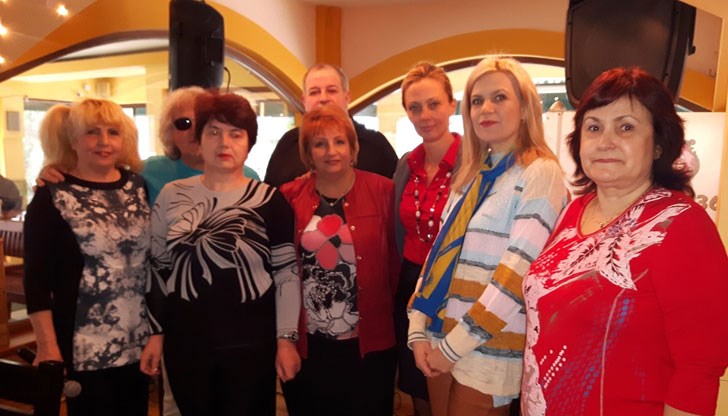 Дамите от Лайънс клуб Русе - Сексагинта Приста уважиха поканата на членовете на съюза да споделят празника с тях
