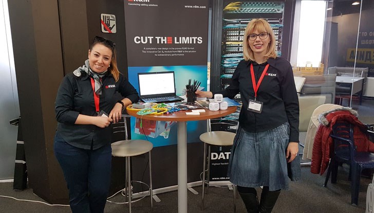 Програмата предоставя индивидуален план за обучение с персонален ментор Програмата предоставя индивидуален план за обучение с персонален ментор