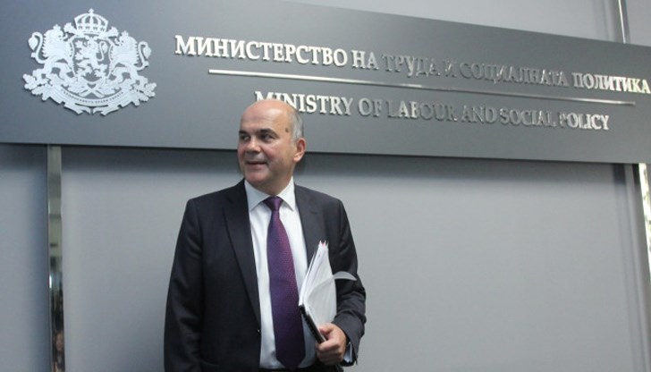 Социалните са спрели помощите, защото децата не са били в час