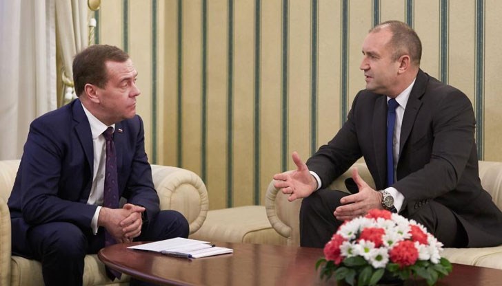 И Румен Радев, и Дмитрий Медведев отбелязаха дълбоките исторически, духовни и културни връзки, които свързват българския и руския народ, и са устояли на изпитанията на времето