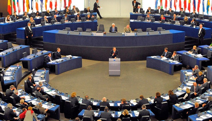 Документът предизвика спорове и съмнения за ограничаване на свободата на изразяване, макар че е първият сериозен опит да гарантира приходи на авторите на съдържание Документът предизвика спорове и съмнения за ограничаване на свободата на изразяване, макар че е първият сериозен опит да гарантира приходи на авторите на съдържание