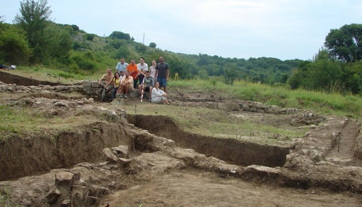 Aрхеологът Никола Русев представи теренните проучвания на обект "Светилище на Диана" при село Кошов