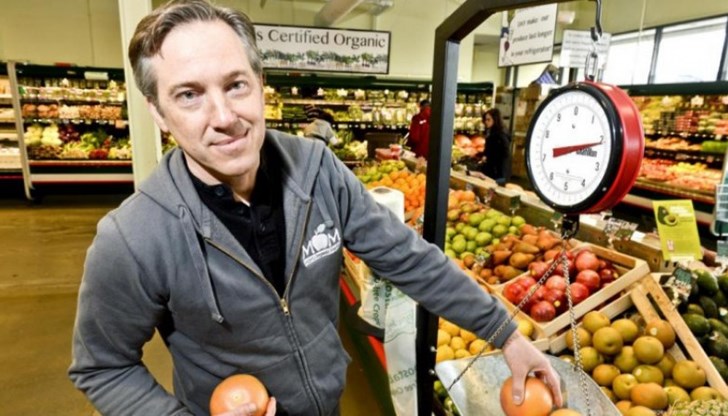 Той тествал дори и гостите си Той тествал дори и гостите си