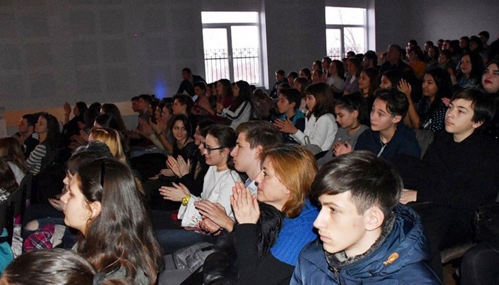 Децата ще посещават галерии и концертни зали