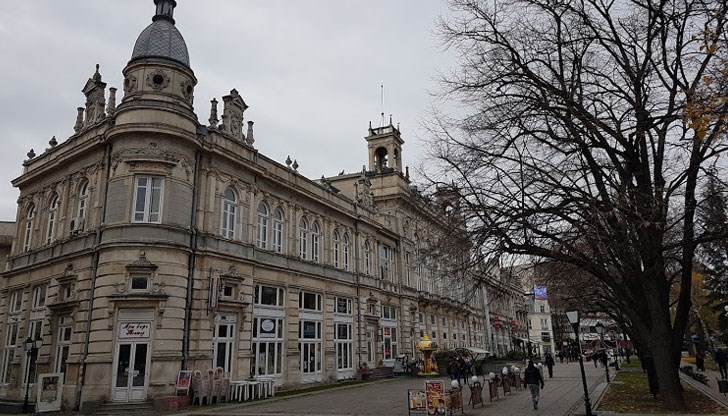 Закупените билети могат да бъдат върнати или презаверени за друг концерт Закупените билети могат да бъдат върнати или презаверени за друг концерт