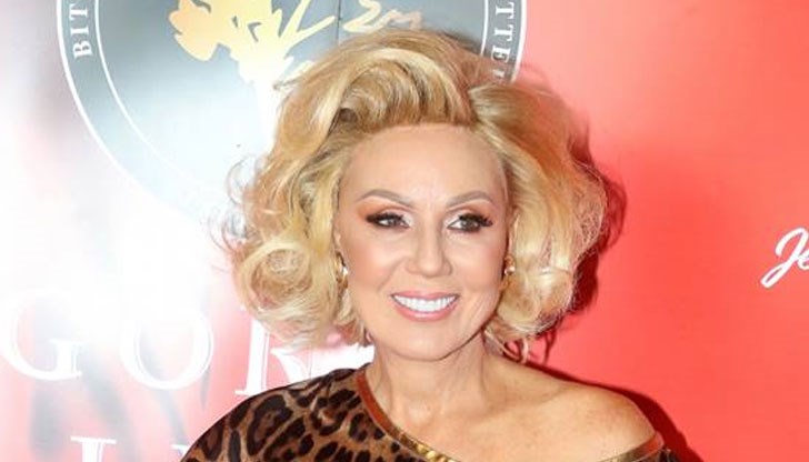 Певицата не крие колко е щастлива заради внука си