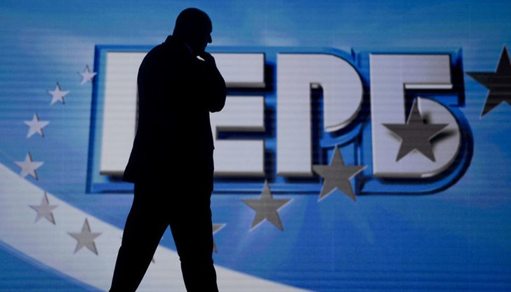 Те са изпратили заявления в областния офис и в централата на партията, в която ясно, точно и с примери са обяснили, защо е недопустимо това, което се случва със структурата