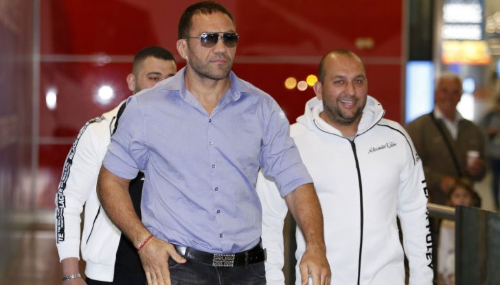 "Тя дойде и каза, че ще вдигнем купон след мача", разкри българският боксьор