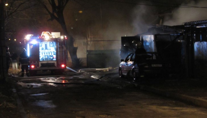 Разследват причините за пожар в къща в квартал "Селеметя" Разследват причините за пожар в къща в квартал "Селеметя"