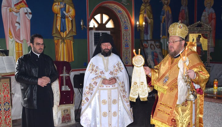Русенски митрополит Наум посети манастира „Св. Марина” по случай Тодоровден