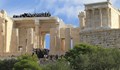 Мълния порази туристи на гръцкия Акропол