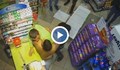 Трима души пребиха продавач в денонощен магазин