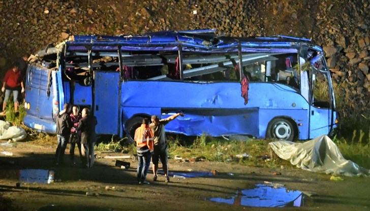 Прокуратурата ще разследва тежката автобусна катастрофа край Своге в три направления