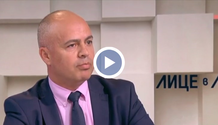 Tе му купуват още малко политически живот, защото трябва всички заедно да си отидат