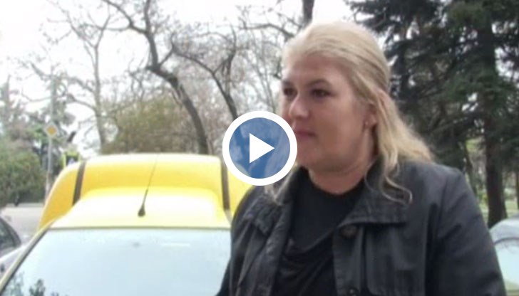 Олга Барева решила да зарадва своите роднини с колет с подаръци за Великден