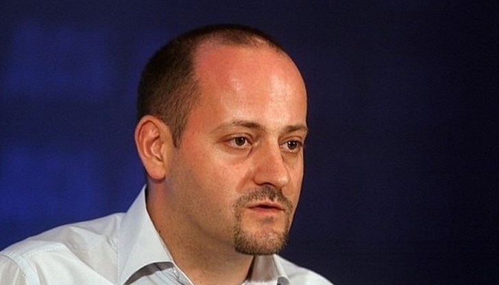 Все с тази мантра: "Да не дойде БСП". В един момент те виждат, че е същото, може би и по-лошо