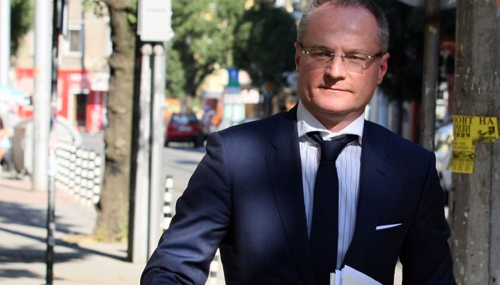 Милеещите чада на Майка България първо трябва да спрат груповото ѝ изнасилване от глутница вълци, заяви председателят на Върховния касационен съд Милеещите чада на Майка България първо трябва да спрат груповото ѝ изнасилване от глутница вълци, заяви председателят на Върховния касационен съд