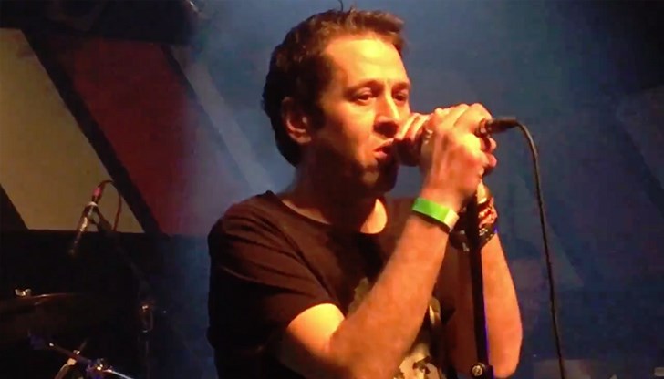 В сряда той беше открит в безпомощно състояние, със счупен нос В сряда той беше открит в безпомощно състояние, със счупен нос