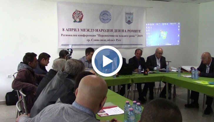 Всички деца ходят на училище, похвали се кметът Валентин Атанасов