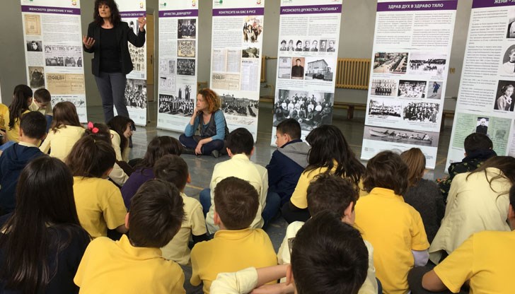 Мобилна изложба, посветена на жените в историята, започва своето пътешествие в различни училища в Русе