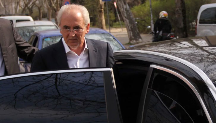 Лидерът на ДОСТ е обвинен в причиняване на смърт по непредпазливост Лидерът на ДОСТ е обвинен в причиняване на смърт по непредпазливост