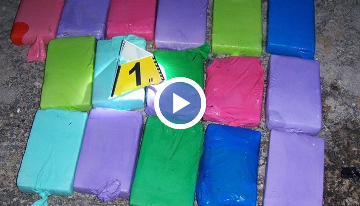 Вчера изплува още един сак с кокаин до плаж „Болата” на Калиакра