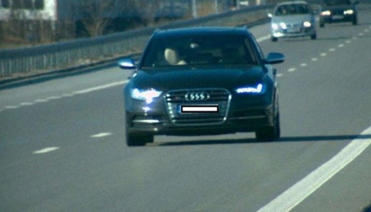 Джигитът е карал кола, собственост на лизингова компания / снимката е илюстративна