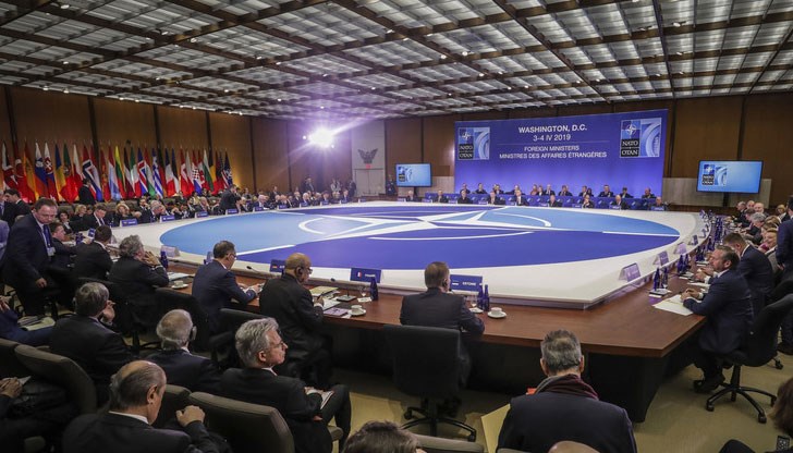 Алиансът обаче излезе със специален пакет от мерки, които включват засилено наблюдение и присъствие на кораби Алиансът обаче излезе със специален пакет от мерки, които включват засилено наблюдение и присъствие на кораби