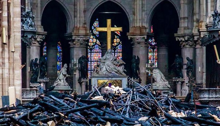 Измамници лъжат, че събират пари за реставрацията на катедралата