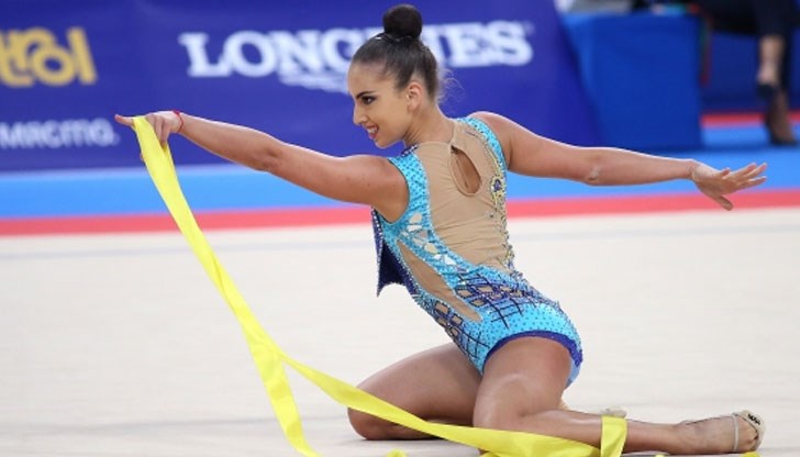 Катрин Тасева със сребро на лента на Световната купа в Пезаро с лента Катрин Тасева със сребро на лента на Световната купа в Пезаро с лента