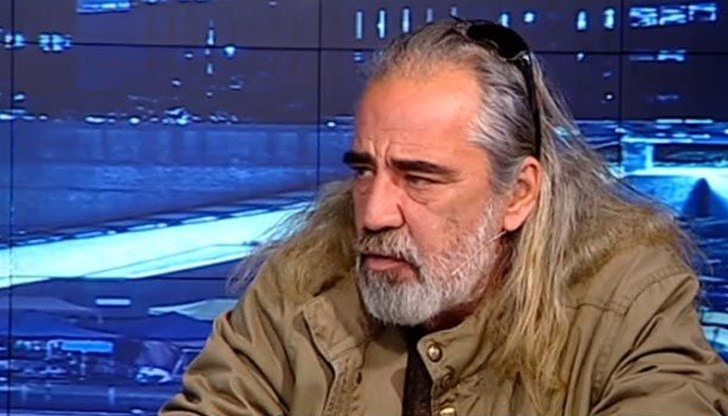 Режисьорът смята, че ние живеем в псевдодемокрация Режисьорът смята, че ние живеем в псевдодемокрация