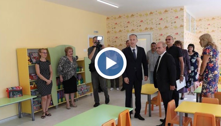 Около 13% от децата преждевременно отпадат от училище, заяви образователният министър в Русе
