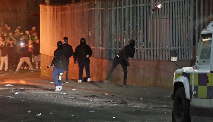 Полицията разглежда убийството на млада жена като резултат от терористичен акт