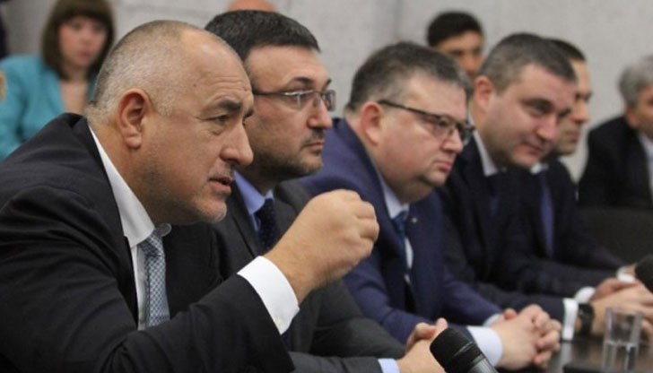 И това ръководство на МВР не издържа на изкушението да "намали" броя на престъпленията и да "увеличи" разкриваемостта И това ръководство на МВР не издържа на изкушението да "намали" броя на престъпленията и да "увеличи" разкриваемостта