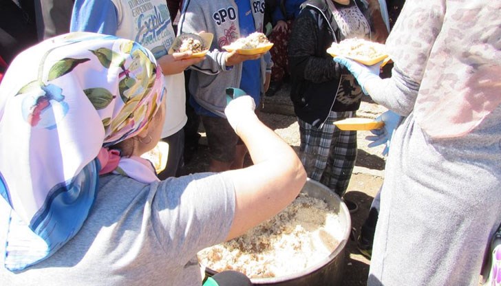 За пръв път тази година по време на празника имаше и мазни борби