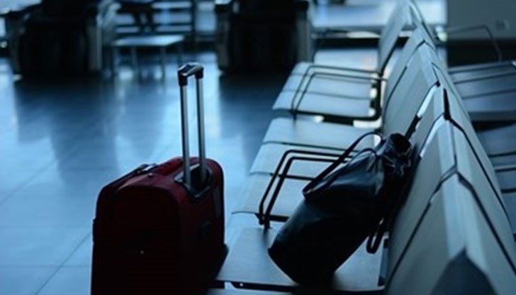 Повече от 70 000 пътници останаха блокирани по летищата Повече от 70 000 пътници останаха блокирани по летищата