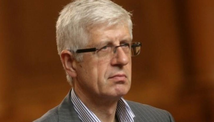 Бившият енергиен министър и още двама души отиват на съд за умишлена безстопанственост, ощетила „Мини Бобов дол“ с 24 милиона лева