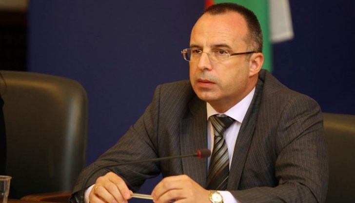 Ще видим дали цената му ще се покачи, заяви земеделският министър Ще видим дали цената му ще се покачи, заяви земеделският министър