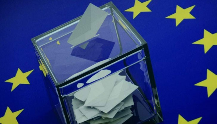 За участие на евровота са регистрирани 13 партии, 8 коалиции и шестима независими кандидати