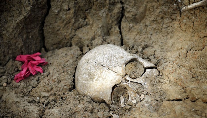 Предполага се, че е бил използван за ритуални погребения и жертвоприношения