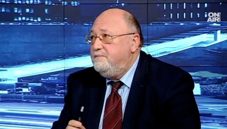 Винаги трябва да побеждаваме социалистите – щом управляват, държавата е в катастрофа, каза още той Винаги трябва да побеждаваме социалистите – щом управляват, държавата е в катастрофа, каза още той