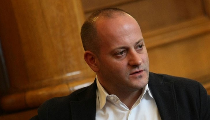 Защото помнят репресивния апарат на държавата, който буквално ги смачкваше по време на изборите през последните години Защото помнят репресивния апарат на държавата, който буквално ги смачкваше по време на изборите през последните години