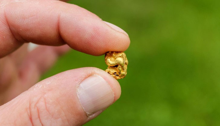 Стартирането на процедурата за търсене на подземни изкопаеми и при с. Гърбино на практика е издаване разрешение за втора мина в района, алармира общински съветник