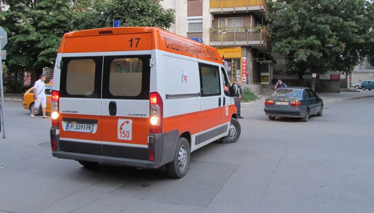 33-годишна жена с БМВ отнела предимството на момичето 33-годишна жена с БМВ отнела предимството на момичето