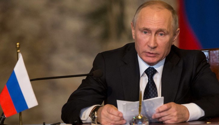 Руският президент е обявил 8,6 милиона рубли доходи, два апартамента, два гаража, два автомобила и ремарке Руският президент е обявил 8,6 милиона рубли доходи, два апартамента, два гаража, два автомобила и ремарке