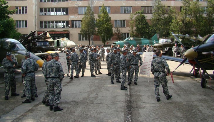 Новото висше военно училище се създава на базата на факултет "Авиационен" в структурата на Националния военен университет "Васил Левски"