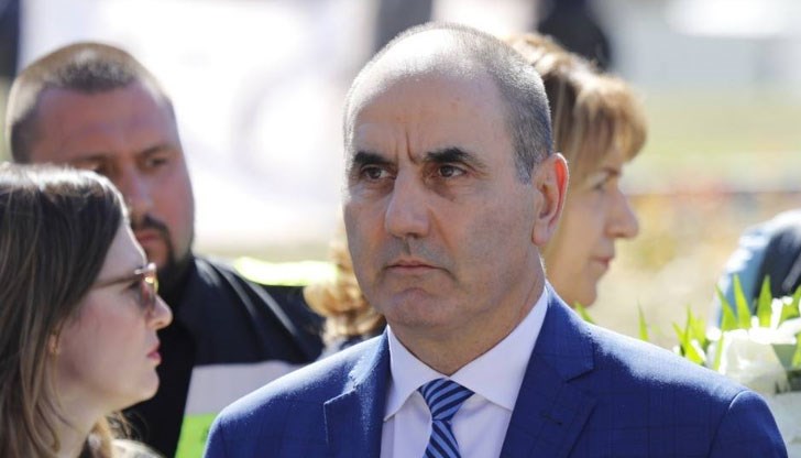 Разходите на семейство Цветанови за 10 години възлизат на над 500 000 лева, твърди доклад на КОНПИ Разходите на семейство Цветанови за 10 години възлизат на над 500 000 лева, твърди доклад на КОНПИ