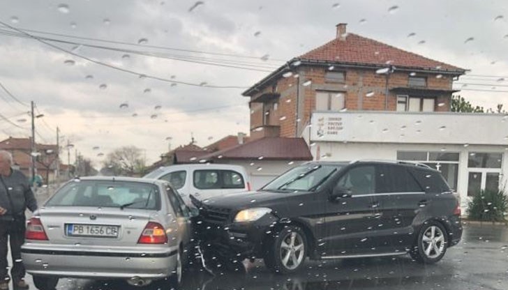 Според очевидци Каканашева е отнела предимството на друг шофьор